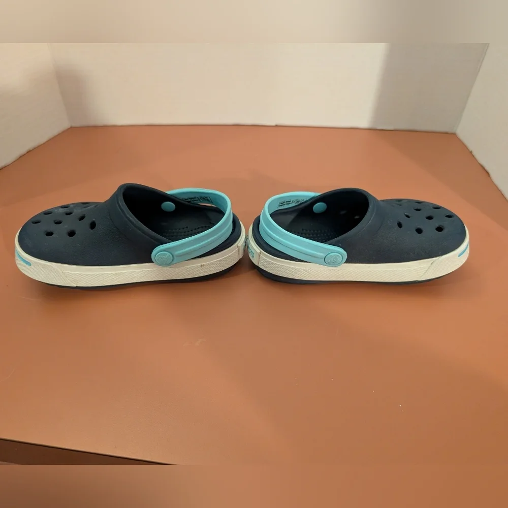 Crocs Crocband II Navy, Light Blue and White Clog in Size c 8/9